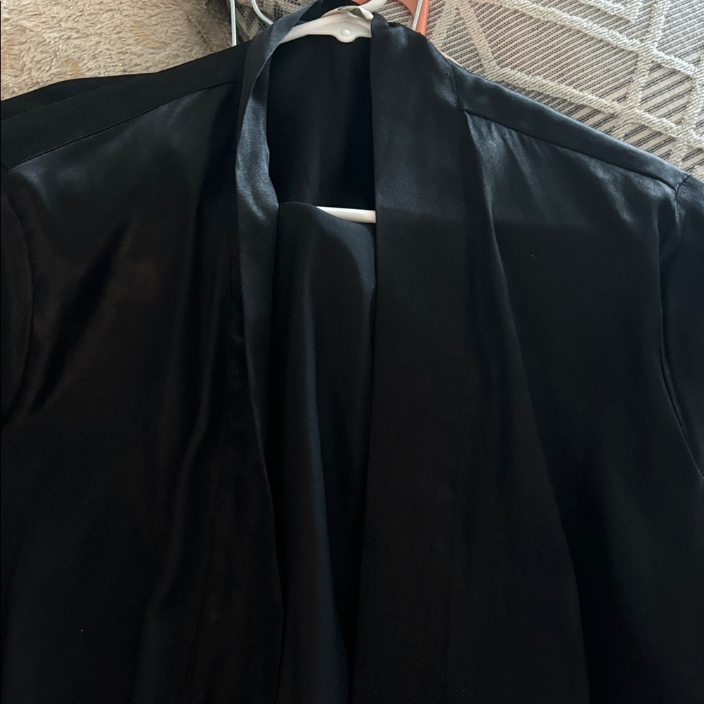 Robe Frills